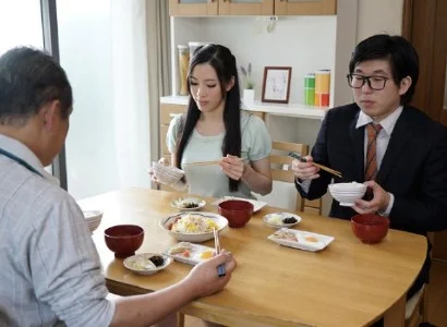 Cô con dâu nứng banh vùng kín cho bố chồng ân ái